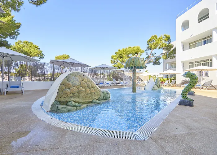 Family Friendly hotels in Cala d'Or (Mallorca)